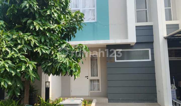 Semi-Furnished House in Agnesi Cluster, Gading Serpong, 2-Story House, Area 5 X 10.5 = 52 M², Building Area 60 M², 3 Bedrooms, 2 Bathrooms.