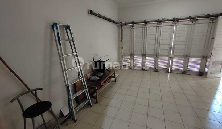 Large House in Aquamarine Cluster Pondok Hijau Golf Gading Serpong Area 13X21= 278 M 4+1 Bedrooms 3+1 Bathrooms Fully Furnished, East Facing 2