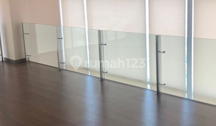 U Residence Soho Bizloft Apartment Lippo Karawaci, 120 sqm, East and North Orientation, Soho Bizloft Type Can Be Used as Office, One Step to Karawaci Supermall, Near UPH Campus, Close to Toll Road Access. 2