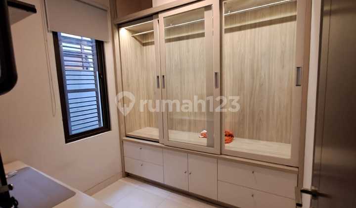 Greenwich BSD House Whelford 3-story house Land area 6X10=60 sqm Building area 120 sqm 3+1 bedrooms 3+1 bathrooms, Furnished Greenwich BSD House Whelford 3-story house Land area 6X10=60 sqm Building area 120 sqm 3+1 bedrooms 3+1 bathrooms, Furnished