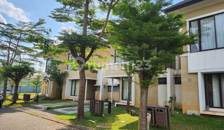 House in BSD Eminent Illustria, Area 144 m², Building Area 114 m², 3+1 Bedrooms, 2+1 Bathrooms, Equipped with 3 AC Units and 1 Water Heater, South Facing. House in BSD Eminent Illustria, Area 144 m², Building Area 114 m², 3+1 Bedrooms, 2+1 Bathrooms, Equipped with 3 AC Units and 1 Water Heater, South Facing.