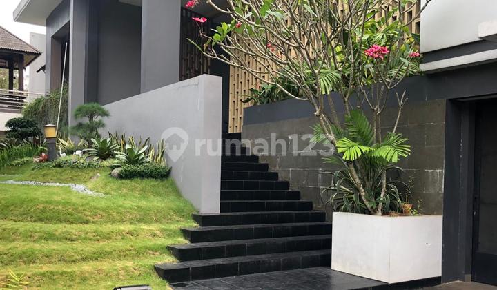 Beautiful House in BSD De Park Heliconia, Land Area 405 sqm, Building Area 320 sqm, Bedrooms 4+1, Bathrooms 3+1, Large Backyard, 2-Car Garage, Furnished. Beautiful House in BSD De Park Heliconia, Land Area 405 sqm, Building Area 320 sqm, Bedrooms 4+1, Bathrooms 3+1, Large Backyard, 2-Car Garage, Furnished.