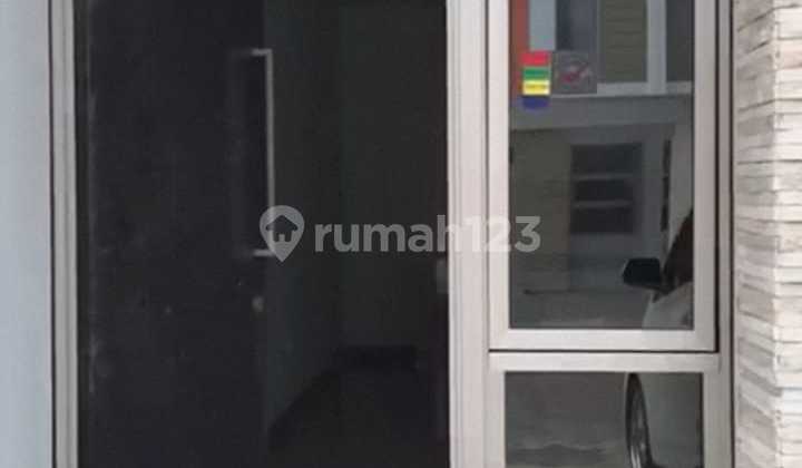 Rumah Scarlet Boulevard di Pantai Indah Kapuk 2 Lantai Nego Rumah Scarlet Boulevard di Pantai Indah Kapuk 2 Lantai Nego