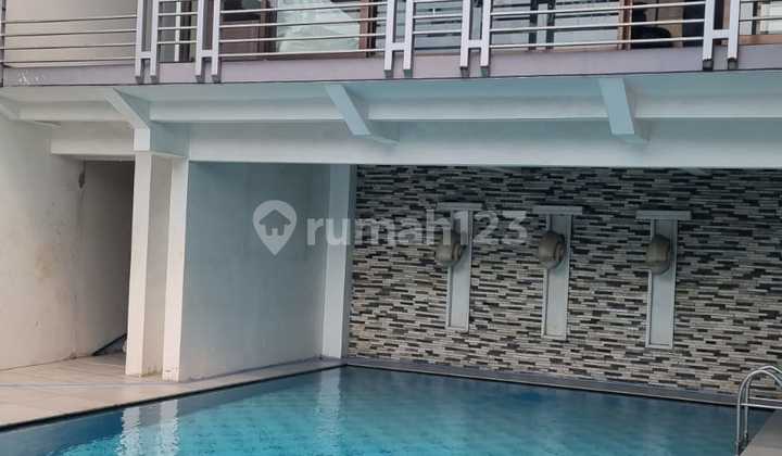 Dijual Rumah Bagus Dan Terawat di Puri Botanical Ada Kolam Renang