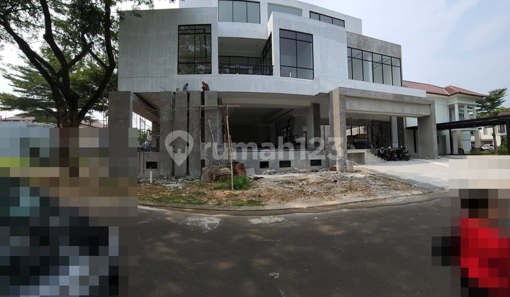 Rumah di Sutera Jingga Serpong Utara Dengan Fasilitas Besement 