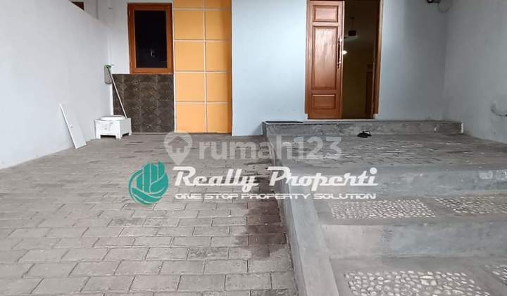Rumah sewa Pinggir Jalan di Pondok Gede Bekasi  4