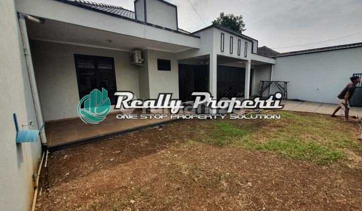 Cozy and Strategic Pondok Melati House Near Jatiwarna Toll Gate Cozy and Strategic Pondok Melati House Near Jatiwarna Toll Gate