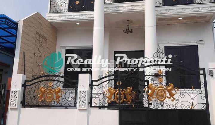 Rumah Mewah 2 Lantai Siap Huni Dekat Pintu Tol Jatiwarna Rumah Mewah 2 Lantai Siap Huni Dekat Pintu Tol Jatiwarna