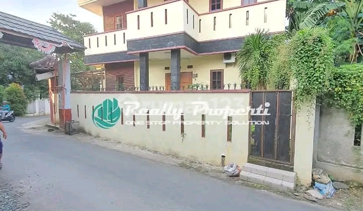 Rumah Besar Cipayung Dekat Tol Bambu Apus Jakarta Timur 1