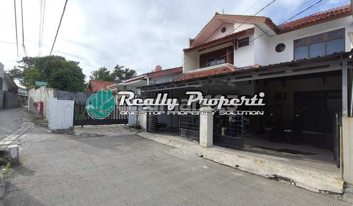 Large Land Bungalow House in Jatibening Baru Complex, Bekasi 2