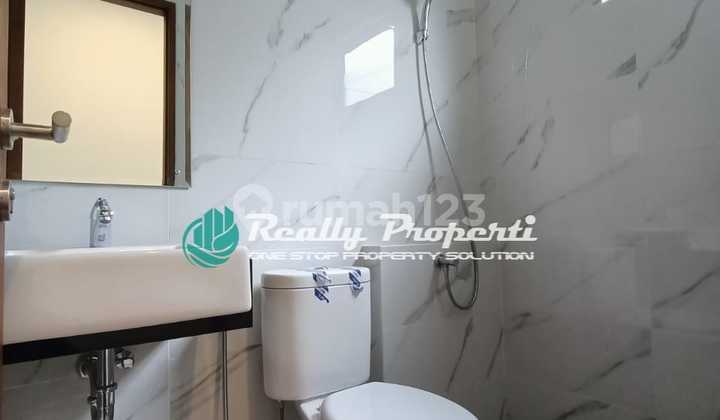 Rumah Murah Biaritz Premier Estate 2 Dekat Tol Jor Jatiwarna  2