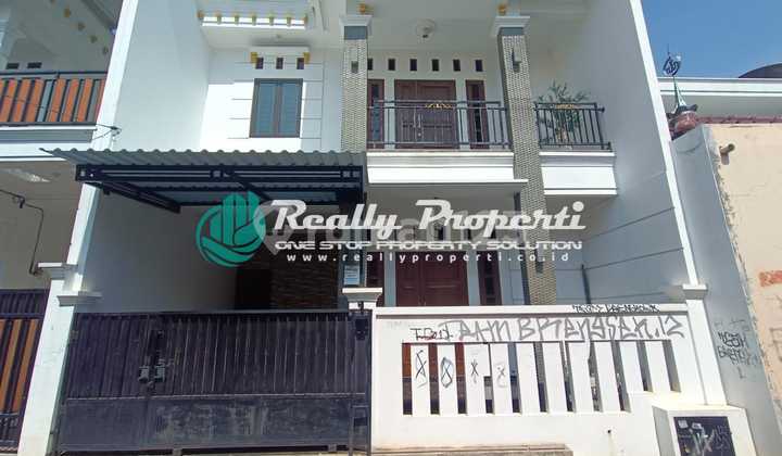 Semi-Furnished House Ready to Occupy in Pondok Kelapa, Duren Sawit Semi-Furnished House Ready to Occupy in Pondok Kelapa, Duren Sawit