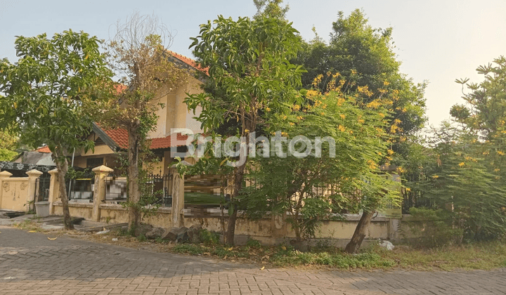 RUMAH KETINTANG WIYATA STRATEGIS 1