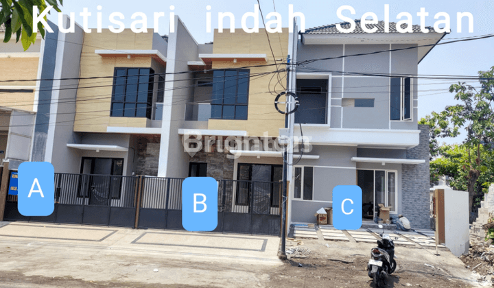 RUMAH KUTISARI INDAH SELATAN JALAN UTAMA ROW 5 MOBIL 1