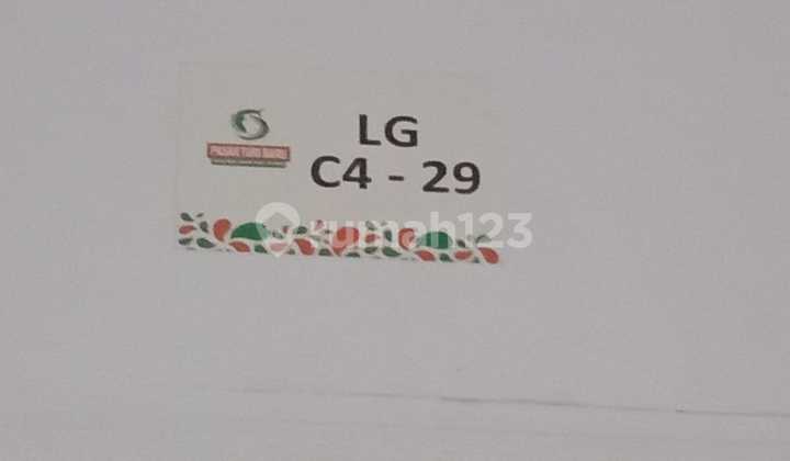 TURI MARKET STAND SURABAYA HAS 3 STANDS