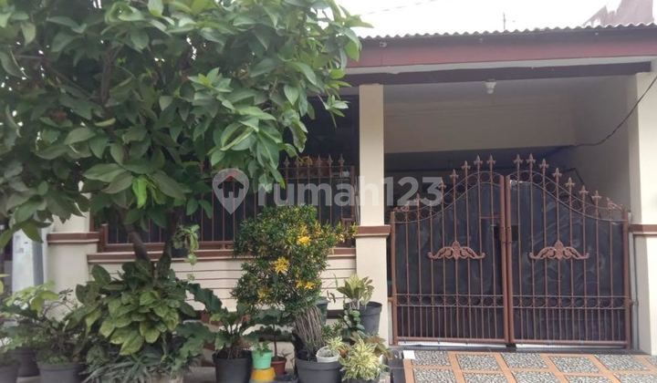 Ready-to-Occupy House Location at Perum Wisma Kedung Asem Indah Rungkut