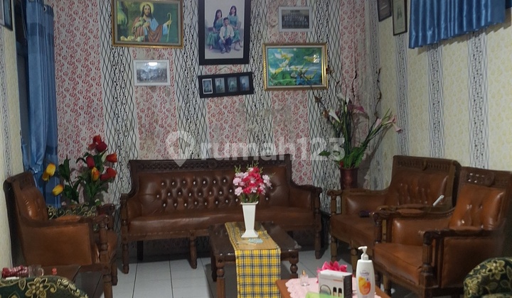 Shm Kopo Sayati House, Spacious Parking, Bandung 2