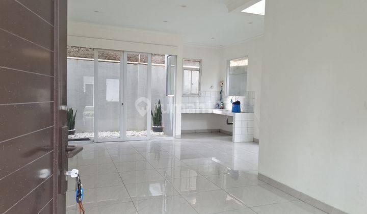 Dijual Cepat Rumah Unfurnished Shm - Sertifikat Hak Milik Di Jl Kopo Permai Bandung 2