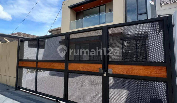 Dijual Murah Rumah Cantik Baru Griya Loka Serpong