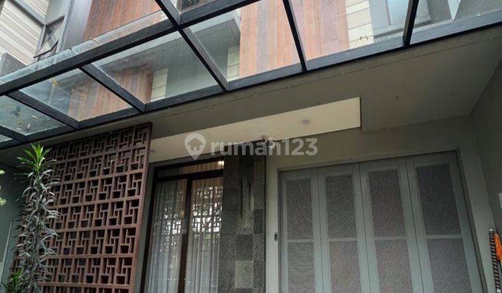 Dijual Rumah  Semi Furnished Rapi Mewah Di Vermont Park BSD serpong 1