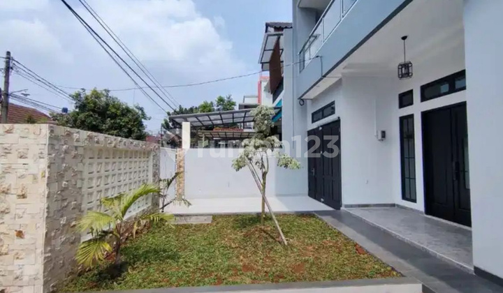 Dijual Rumah Cantik Ada Kolam Renang Di Griya Loka 2