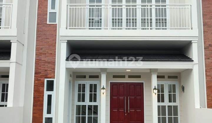 Dijual Rumah Baru 2 Lantai American Classic Style Lokasi Strategis di Arcamanik Kota Bandung Dijual Rumah Baru 2 Lantai American Classic Style Lokasi Strategis di Arcamanik Kota Bandung