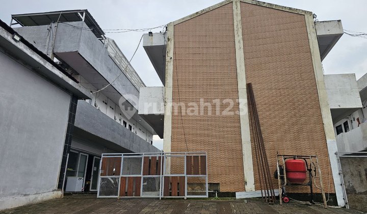 Dijual Rumah Kost Baru 8 Kamar Full Furnished Full Terisi dekat UNPAD Bandung  1
