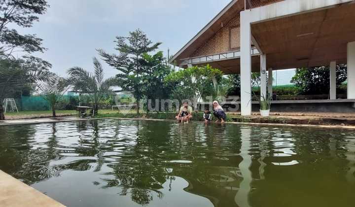 For Sale Strategic Villa Ideal for Vacation in Bandung, Land Area 4,400m2, Fully Furnished, West Java.