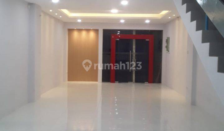 Disewa Ruko Bagus Dalam Komplek Meruya, Lt. 82m2, 3,5 Lantai, Jakarta Barat  1