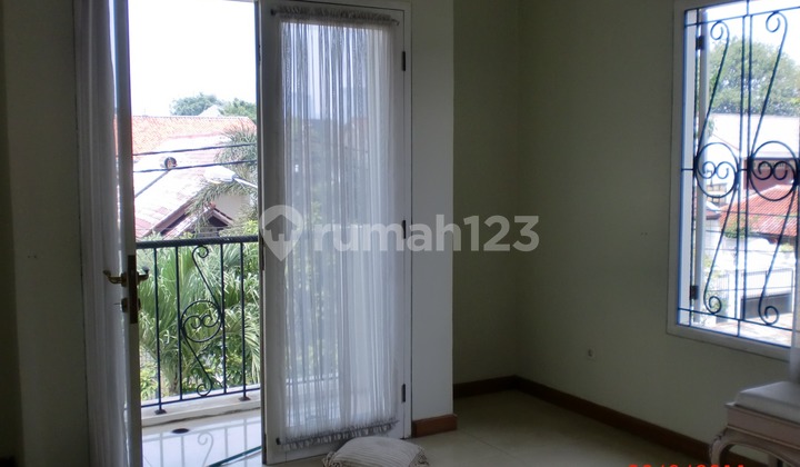 Kebayoran Baru Tenang Elit Strategis - Cisanggiri