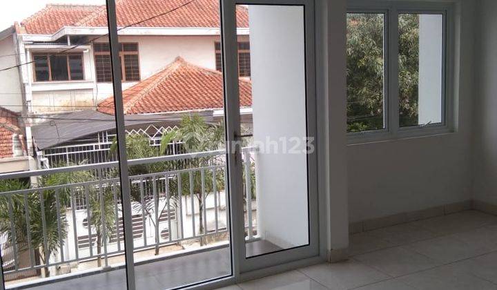Rumah Minimalis 2 Lantai Bagus di Jl. Pasir Luyu , Kota Bandung 4