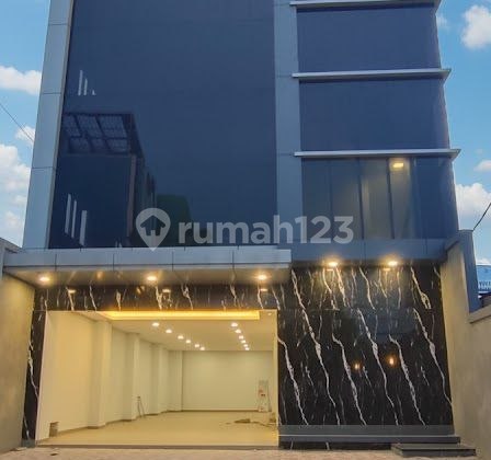 Office Building in Cawang, East Jakarta, 4.5 Floors, Full Facilities, Strategic Location, Economical Price. Office Building in Cawang, East Jakarta, 4.5 Floors, Full Facilities, Strategic Location, Economical Price.