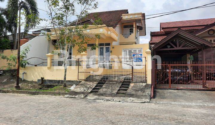 RUMAH BESAR DEKAT MASJID 1