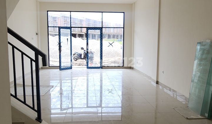 New Two-Story Shop House Ready to Occupy in Grandcity Balikpapan 2