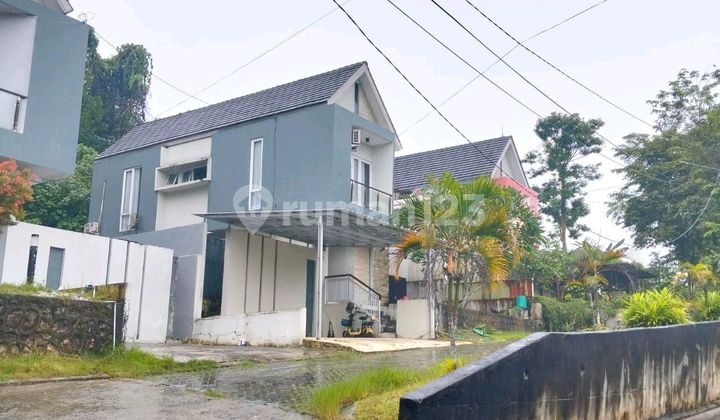 Rumah Dua Lantai Lahan Luas View Cantik Unit Seperti Ini Jarang Ada Rumah Bagus HGB di Cluster Ebony Blok Eb No.10, Kelurahan Gunungsamarinda, Balikpapan Utara, Kota Balikpapan, Kalimantan Timur, Indonesia, 76125, Balikpapan Tengah