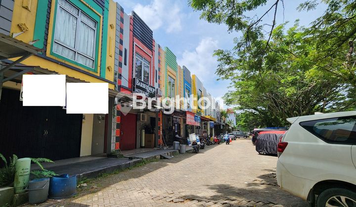 TWO-STORY SHOPHOUSE ON FLAT LAND