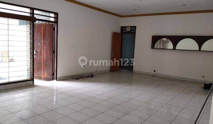RUMAH KANTOR PARKIR LUAS 2