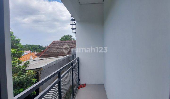 RUMAH MINIMALIS SELANGKAH KE PINTU TOL DAN DIKELILINGI MALL  2