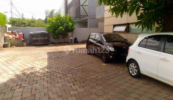 GEDUNG UNTUK USAHA KANTOR, SEKOLAH COFFE SHOP