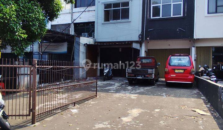 RUKO GANDENG NEMPEL DENGAN PONDOK INDAH Ruko Kontrakan 272 m SHM Bagus 1