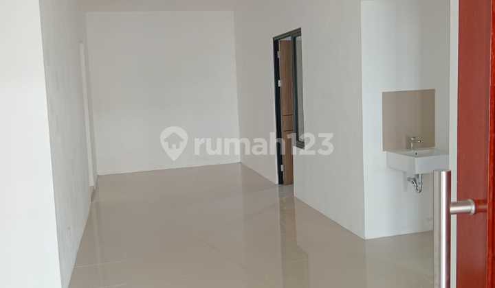 Rumah Huni Biasa Buat Kantor Rumahan Lingkungan Tenang 2