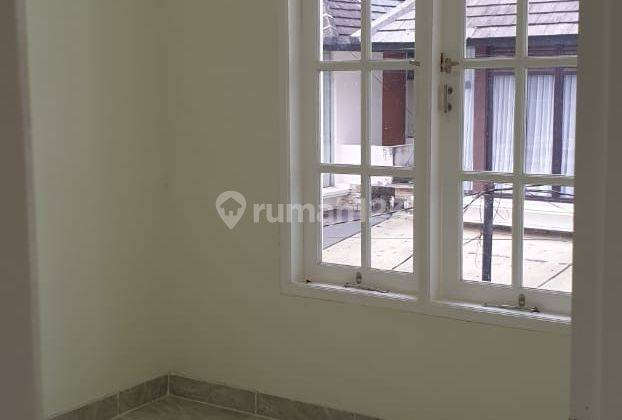 Rumah baru siap huni di Bintaro dekat Mal dan stasiun KrL bs Kpr 9