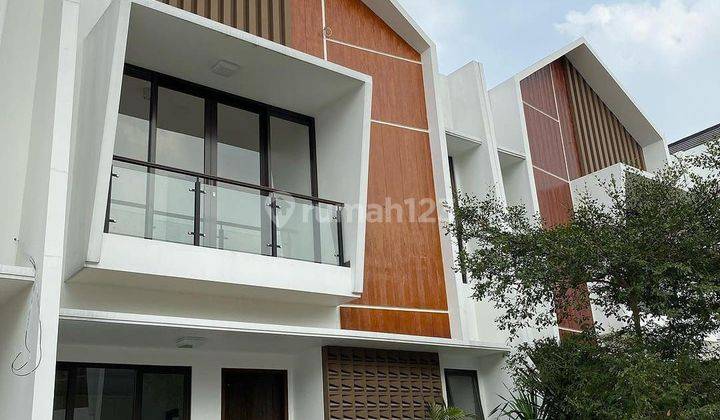 Harga Murah.Rumah baru Ready Dekat Pusat Bisnis Jakarta Selatan 2