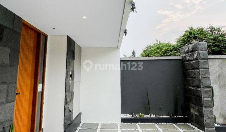 Rumah Mewah Harga Special di Jakarta Selatan.Privat kolam renang 2