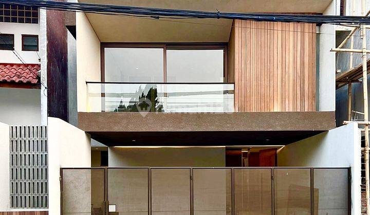 Dekat Mrt Fatmawati! Rumah 3lt Cinere Estate Siap Huni"**