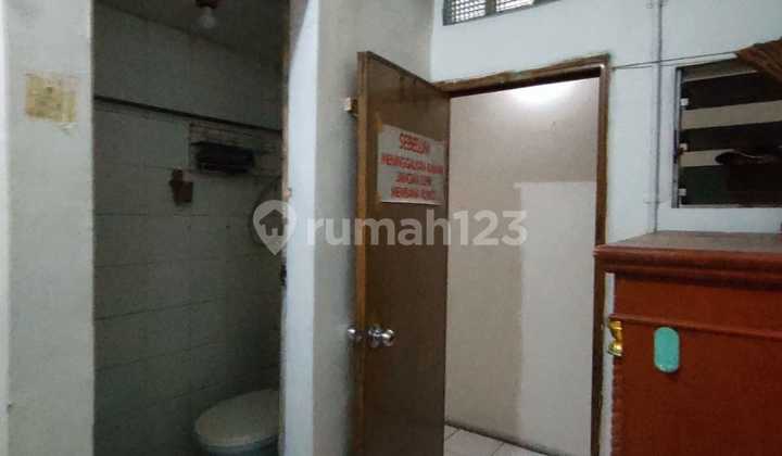 Di Jual Kost 23 Kamar Bonus Kios Terisi Full di Jakarta Barat