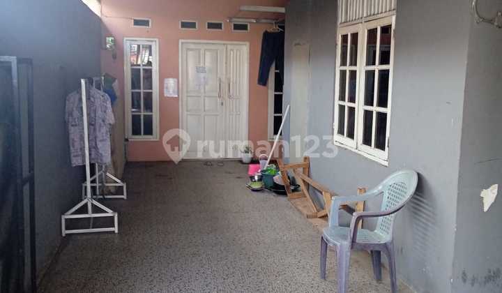 Di Jual Kost 21 Pintu, 1 Unit Rumah dan 2 Unit Kios di Dekat Mall Bintaro