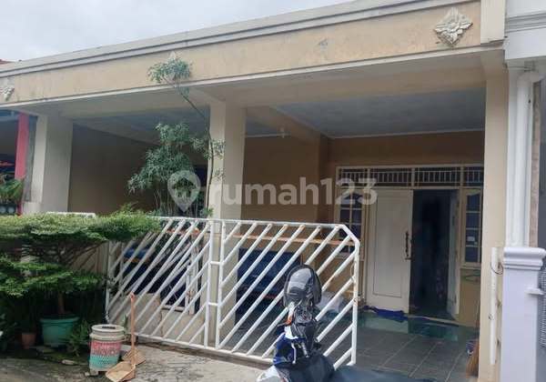Di JUAL RUGI BUTUH UANG Rumah 90m di Perumnas di Depok 2 Timur Dalam