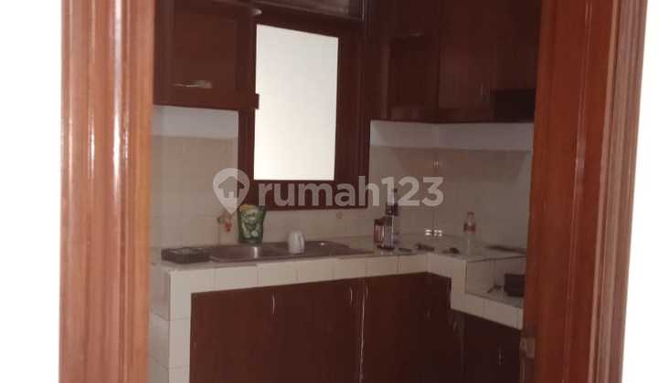 Di Jual Rumah Luas Hook di Cinere, Sangat dekat dgn TOL Cocok Untuk Tempat Tinggal n Usaha