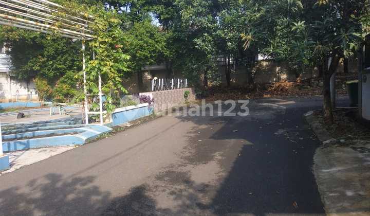 Di Jual MURAH Rumah Depan Taman di Bellacasa Residence DEPOK 2